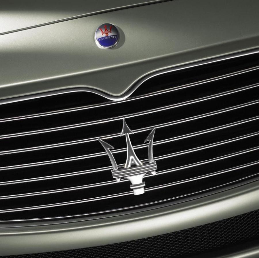  Maserati Quattroporte 2004 года  (фото 2 из 67)